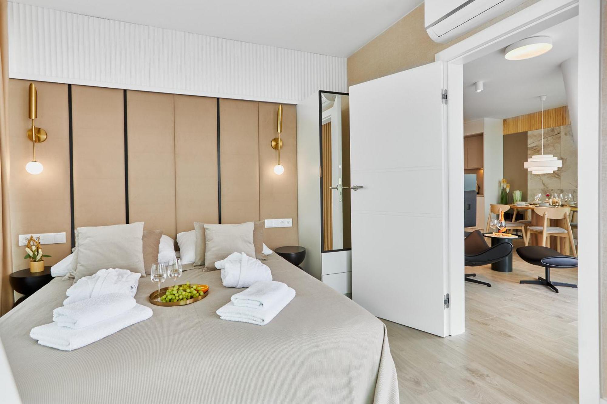 Wave Beachfront Family Apartment เมียนซิดดรอแย ภายนอก รูปภาพ